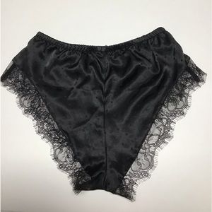 Nightwear Panty Black with Lace
Size S NWT